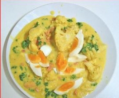 Variation von Blumenkohl-Eier-Ragout