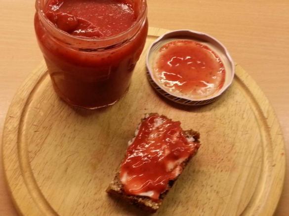 Erdbeermarmelade mit Ingwer, Stevia und Vanille
