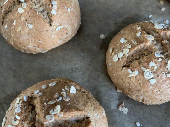 Schnelle Dinkel-Joghurt-Brötchen