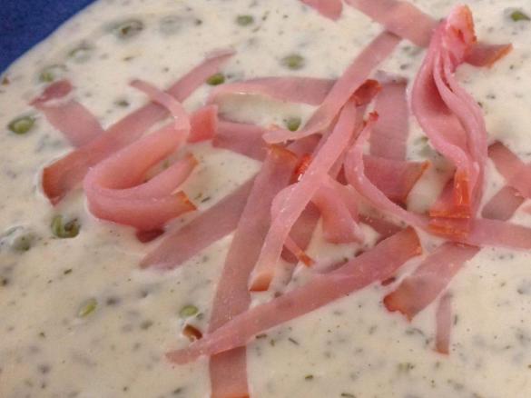 Erbsen-Kräutersuppe