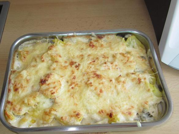 Kartoffel-Gemüse-Auflauf mit Käsesauce