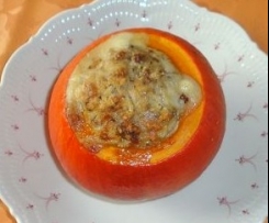 Kürbis mit Nussfüllung  vegetarisch