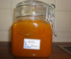 Aprikosenmarmelade mit Rosmarin