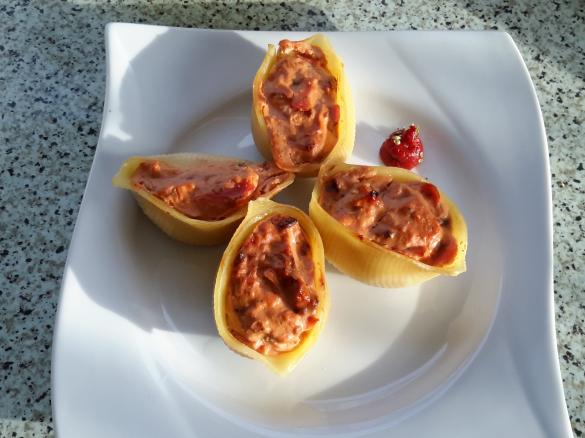 muschelnudeln mit Tomatencremefüllung LF30