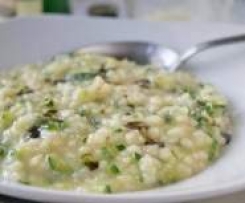 Light Variation von Zucchini-Risotto mit Champignons 