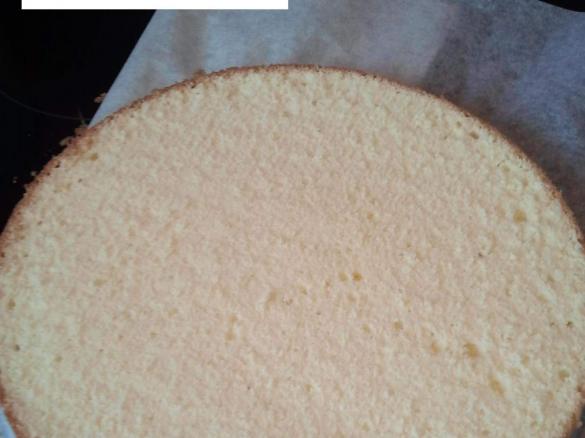 Biskuittorte (2 Böden)