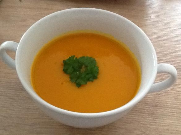 Kürbis-Möhren-Suppe