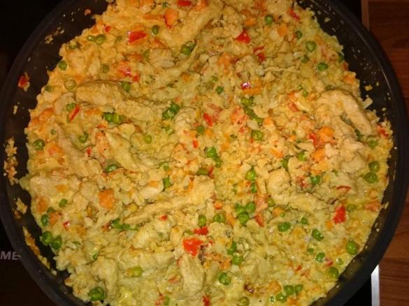 Low Carb "Reis"- Pfanne mit Putengeschnetzelten