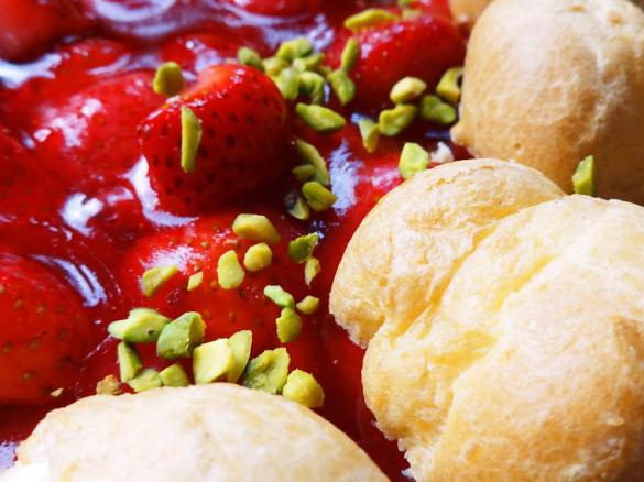 Windbeuteltorte - Erdbeer-Schmand