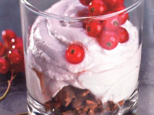 Johannisbeercreme mit Schokoknusper - auch für TM21