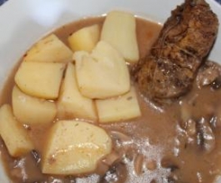 Krautrouladen mit Kartoffel und Soße