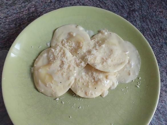 Tortellini mit Zitronensosse a la Mama