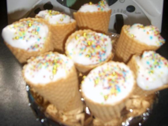 Überraschung-Eistüten