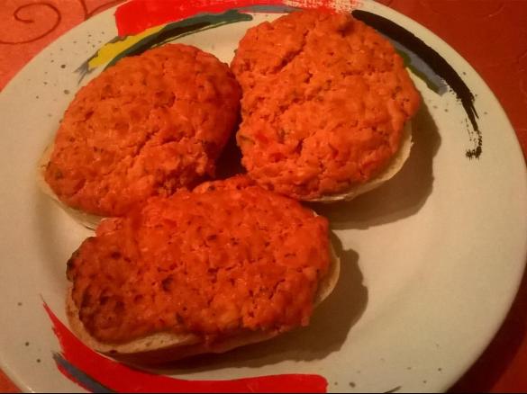 Überbackene Mettbrötchen