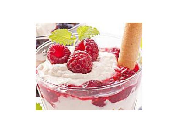 leichte Creme mit Himbeeren