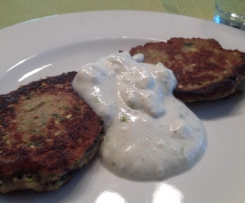 Zucchinipuffer mit Haselnüssen
