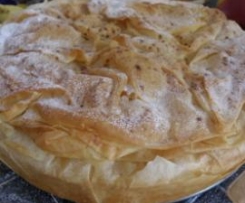Bougatsa - Blätterteigkuchen mit Cremefüllung