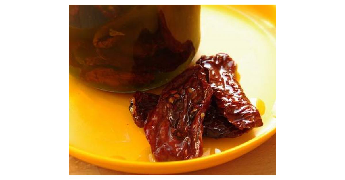 Tomatenpesto aus eigener Tomatenernte von margit und hartwig. Ein ... Tomatenpesto aus eigener Tomatenernte von margit und hartwig. Ein ...