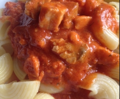 Penne al Salmone (Nudeln mit Lachstomatensoße)