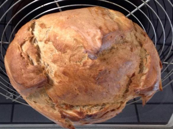 Landbrot / gezwirbelt