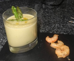 Spargelsuppe im Glas