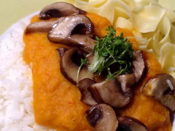 Kürbis-Paprikasoßel mit Champions 