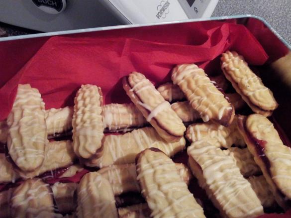 Orangenmarzipanzungen