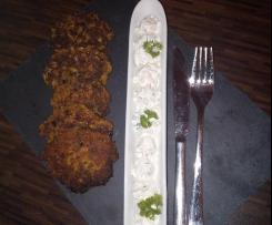 Möhrenpuffer mit Joghurtdip