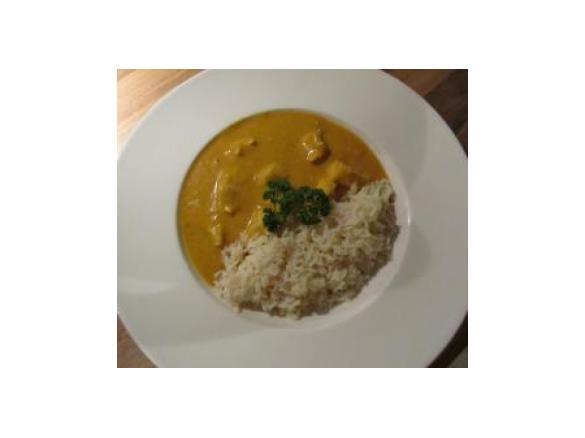 Fruchtig-mildes Hähnchen-Curry (am besten mit Reis) 