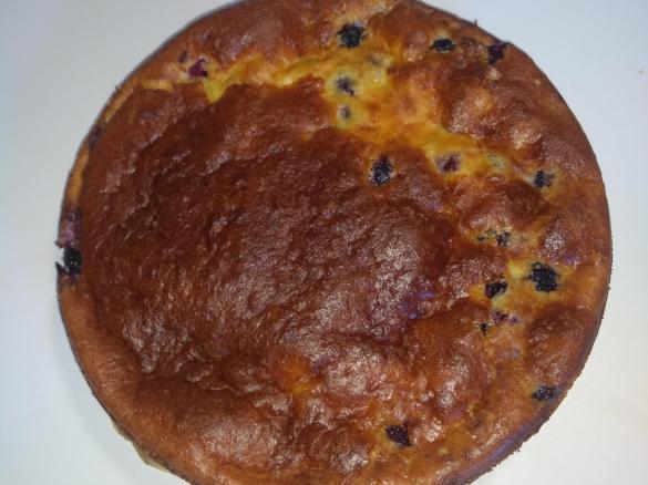 Brombeerkuchen mit luftiger Decke